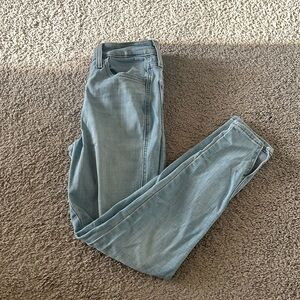 Women’s Levi Skinny Jeans